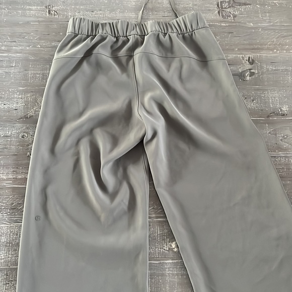 Lululemon Sz 8 On The Go Wide Leg Travel Trouser Pant - Picture 3 of 4